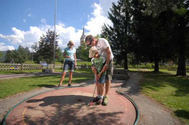 Minigolf spielen im Familienurlaub in Radstadt