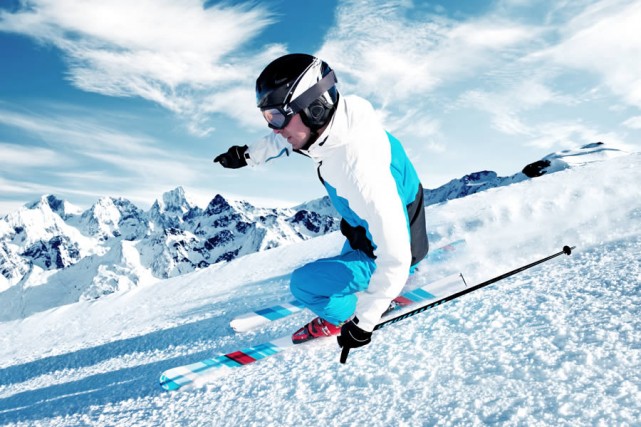 Skifahrer auf der Skipiste